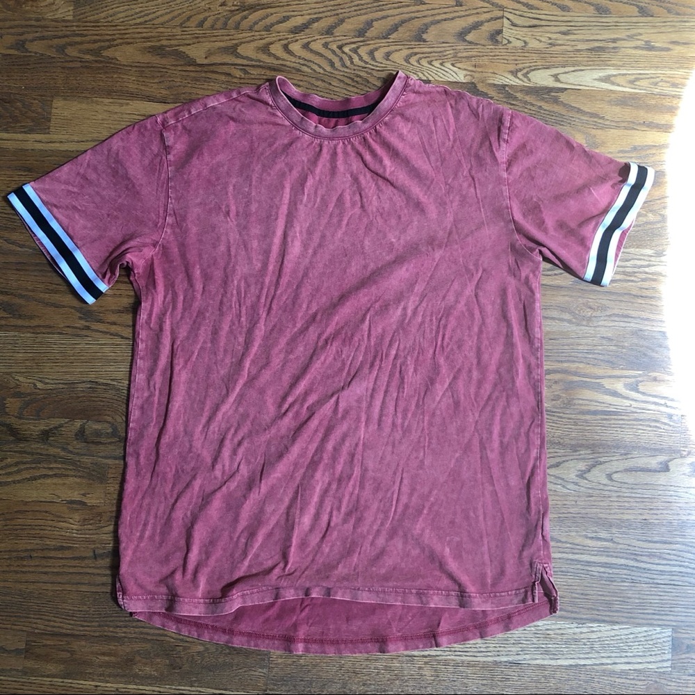 Loose red t-shirt